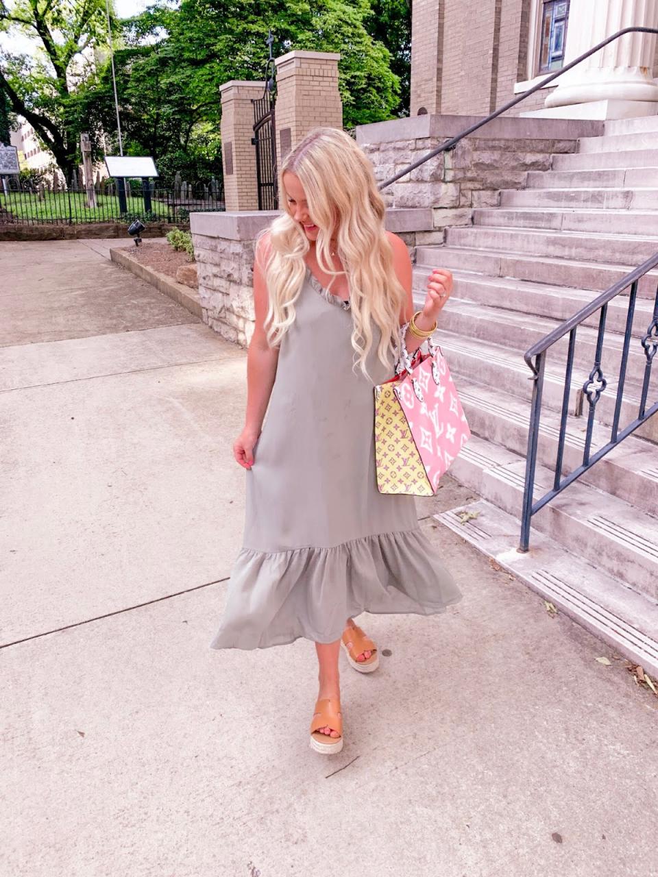 blonde blogger styling summer maxi dresses